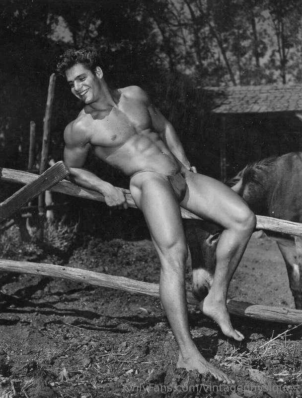 Dick Dubois!  Always one of my favorites!  Happy Friday ever..
