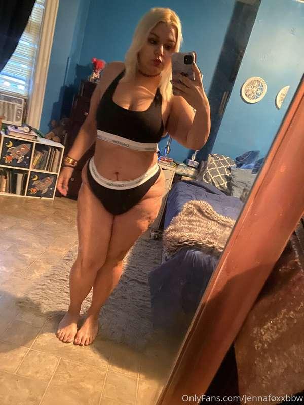 Big booty blonde