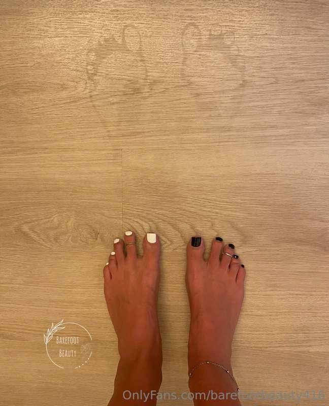 sometimes my feet get sweaty🙈