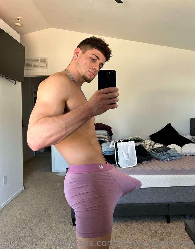 Happy Wednesday:) Message me for my sextape if you haven’t r..