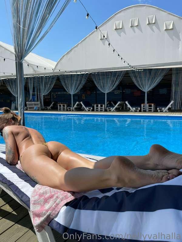 would you suck my feet ? 🙃