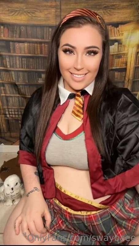 Wanna slyther-in to my chamber of secrets? 😜