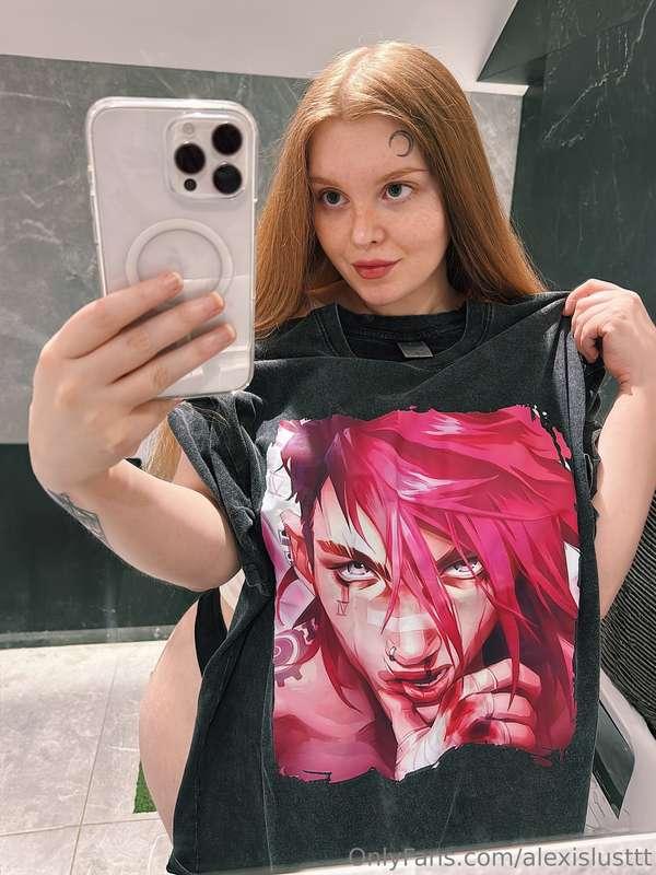 I ordered this t-shirt with one of my favorite women ever. V..