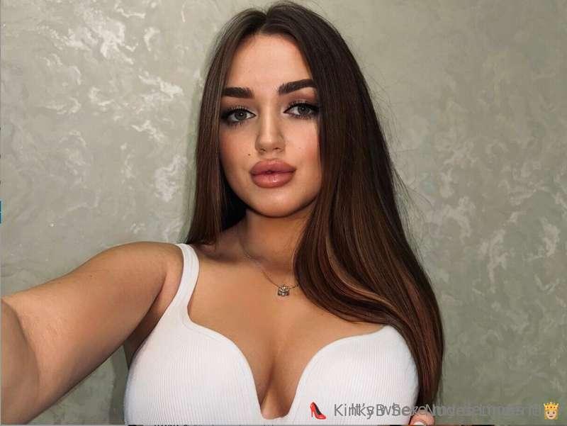 #advertising🔞🆓 FREE PUSSY PIC FOR FIRST 3 FANS 🔥Follow her a..