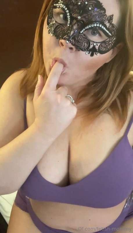 Cheating Wife Blowjob I’ve had the way you taste on my mind ..