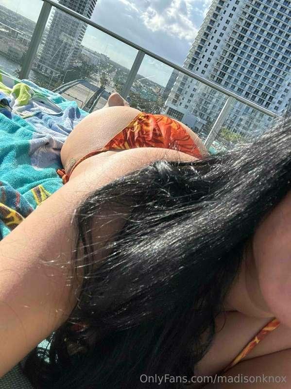 🔥Do you wish you could SPANK my ass until it was pink?🔥🍒Tip ..