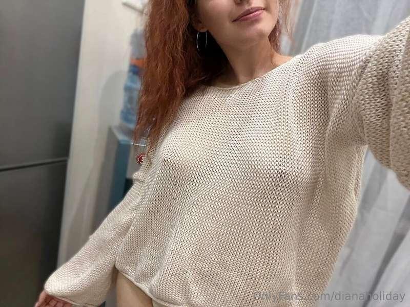 You'll like this jacket, it always has hard nipples😜