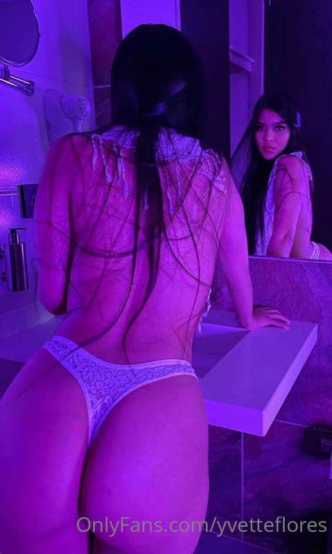 I'm staring too 😈