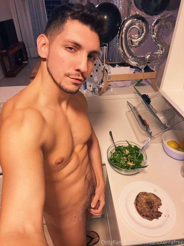 Which of these nutritious meals do you prefer? 😈