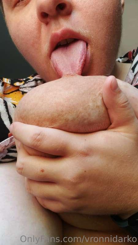 thecurvyprince image #1