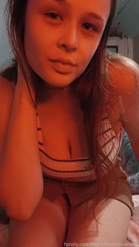 Milf milkers! 
#fyp #natural #milf #milk #lactation #lactating #breastmilk #tits #nipples #longhair #lips 