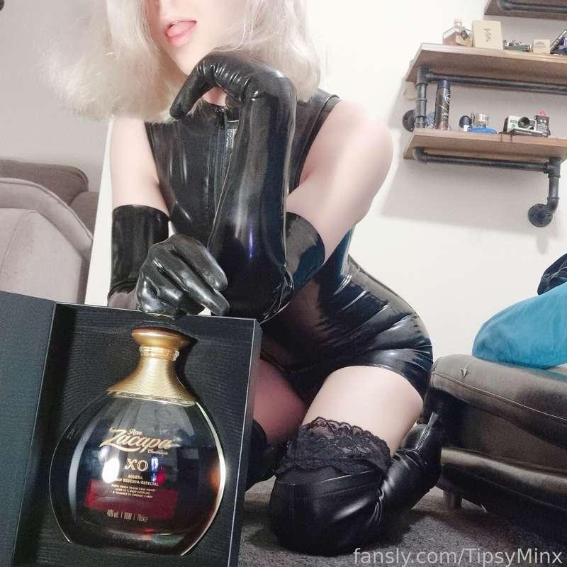 tipsyminx image #5