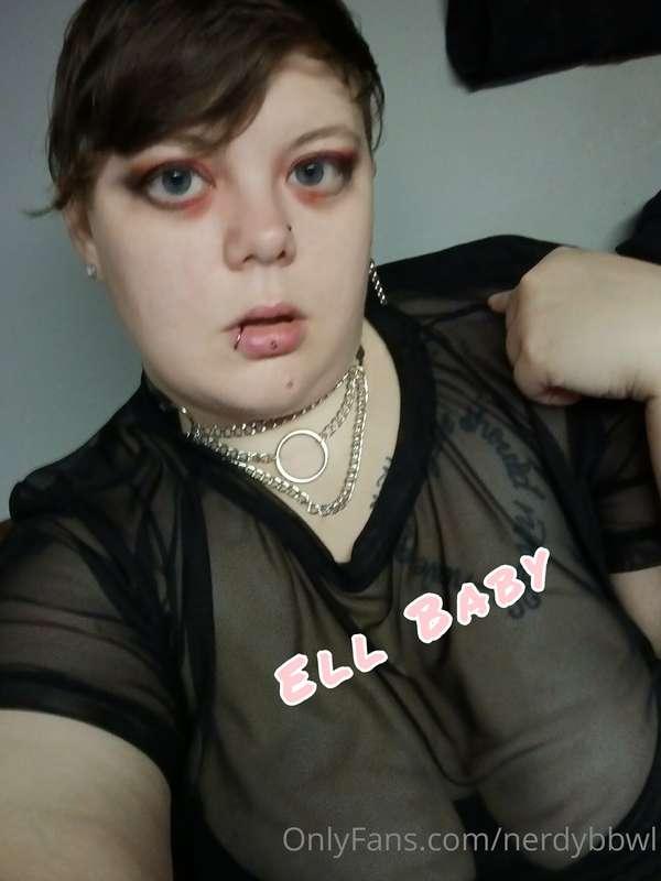 I know Im hot! If you want to see me uncensored check out my..