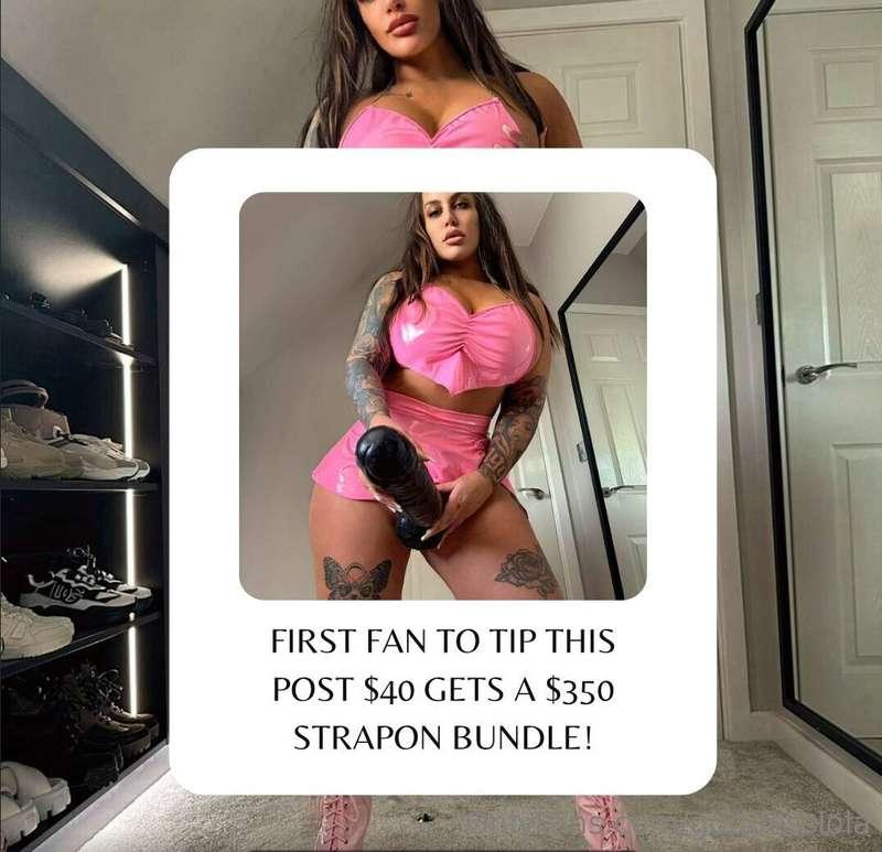 FIRST FAN TO TIP THIS POST $40 GETS A $350 STRAPON BUNDLE! 🍆..