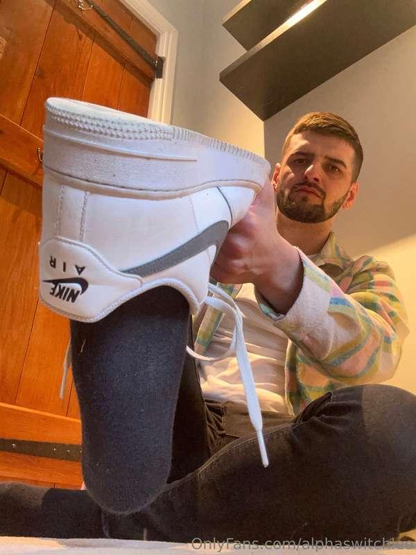 Fuck these black socks are sweaty as fuck 😈😈😈