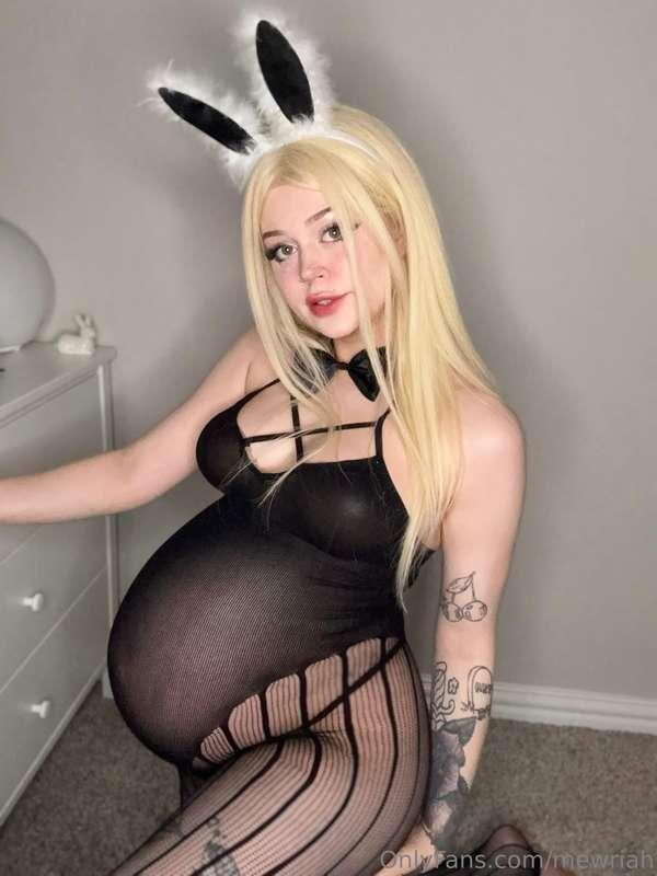 a preggo bunny girl is actually cute! 🐰🤍
