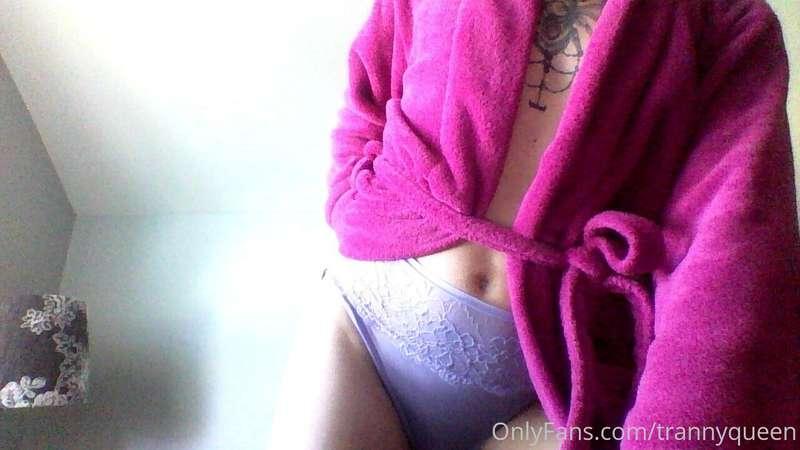 lets play... I'll be on ALL day... cum live your fantasy wit..