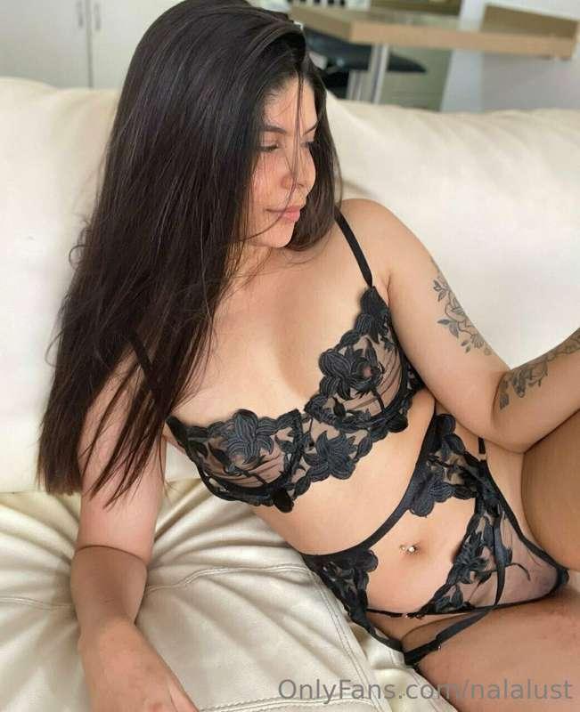 Can you see what’s underneath?😈