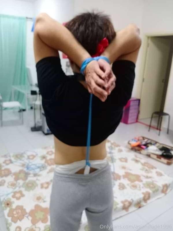 Just had my first wedgie bondage. Wish the master took video..