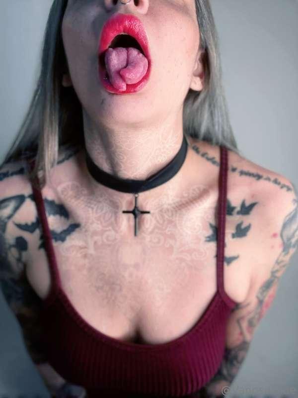 Ch0k3 like you mean it 