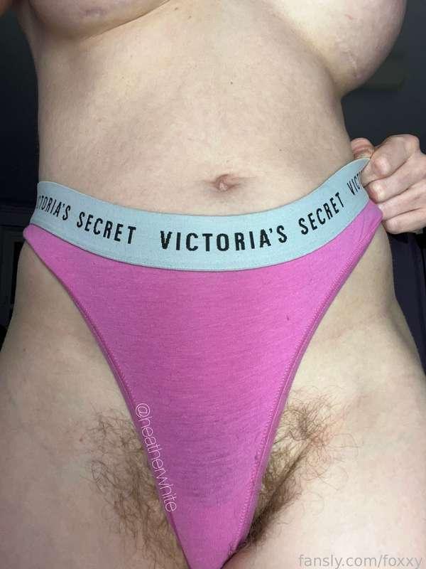 Do you like hairy muff?

#fyp 
#hairy 