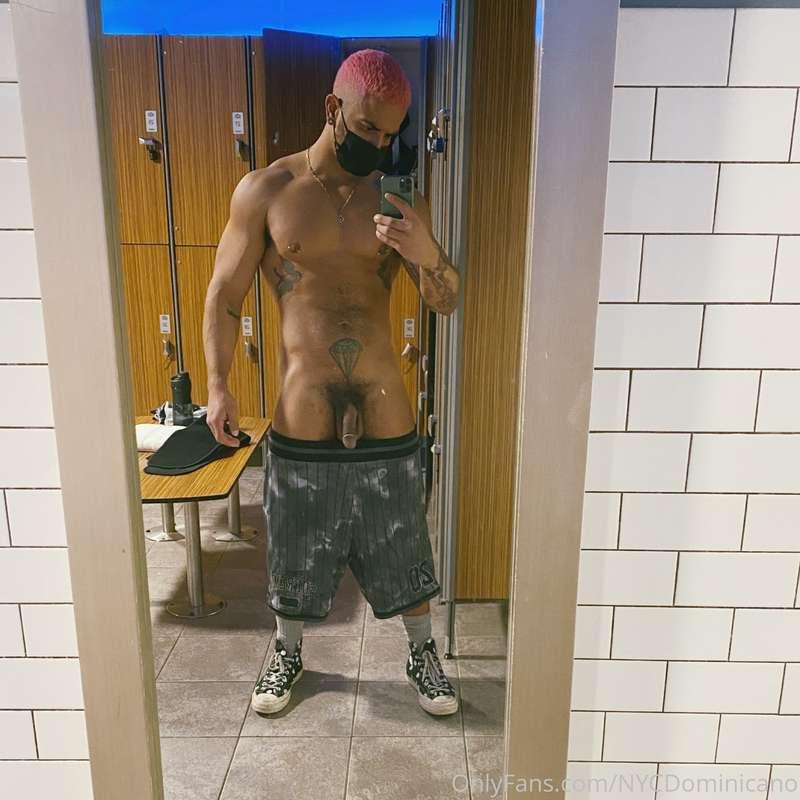 Come rub my feet. How my dick look?