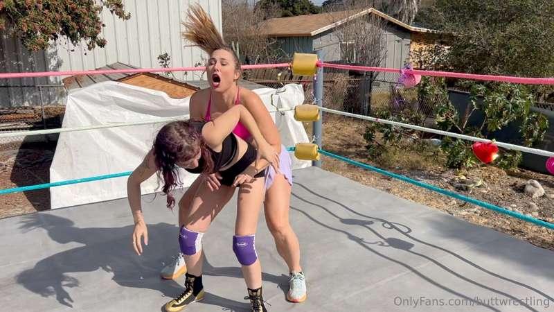 buttwrestling image #0