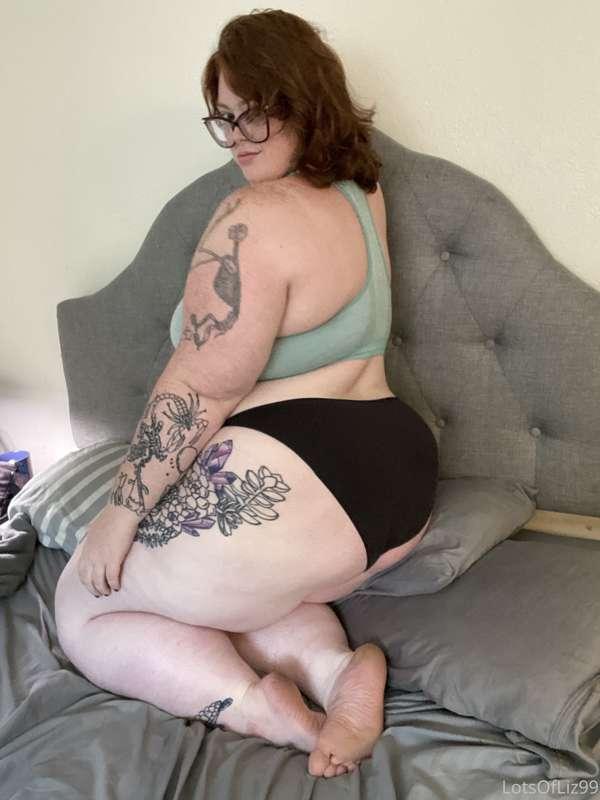 I just really feel like this ass needs worshiping….