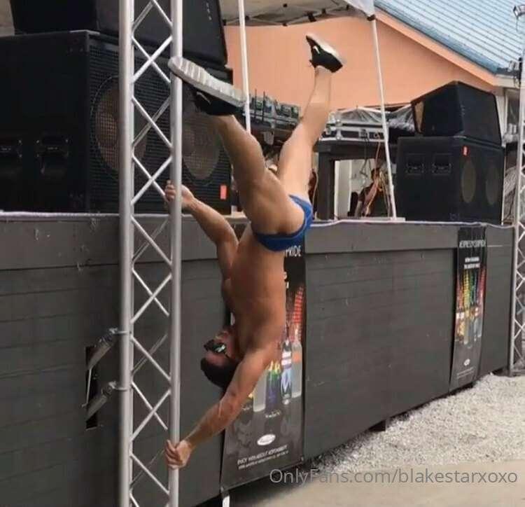 Just hanging out super old pic haha 💪