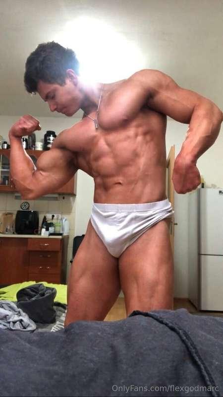 Shredded and big i am looking forward to compete😇