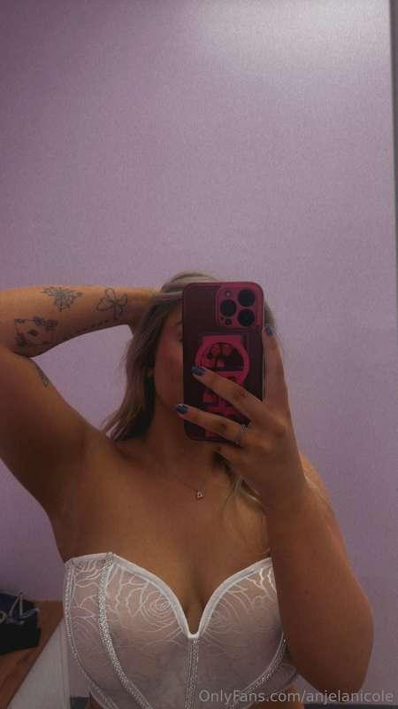 anjelanicole image #0