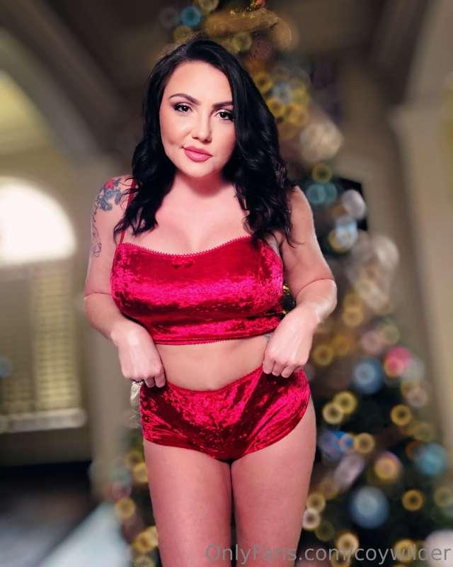 Kiss me under the mistletoe 💋