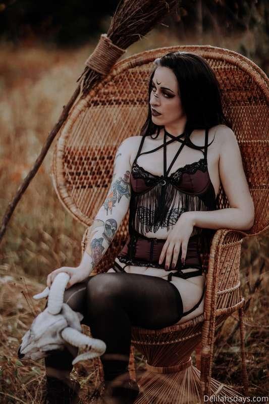 Here are a few pictures from a recent photoshoot I did with ..