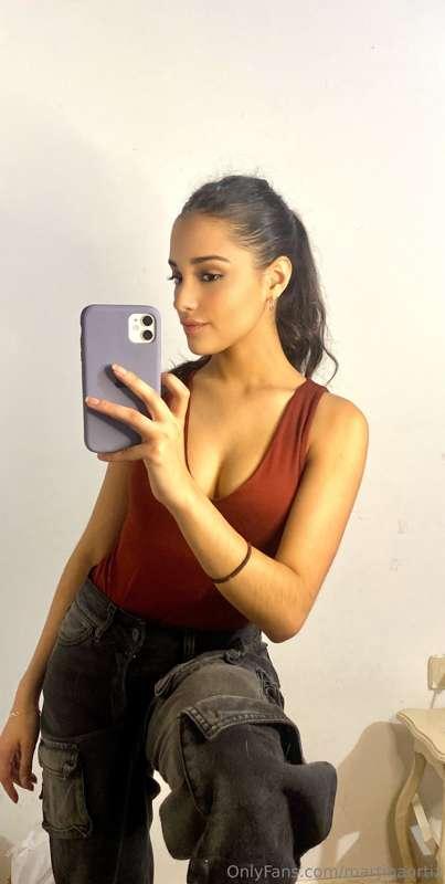 Make them wonder how you’re so fabulous 💁‍♀️