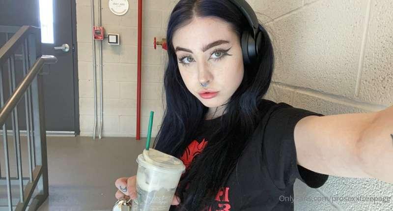 anyone want a cute goth gf?