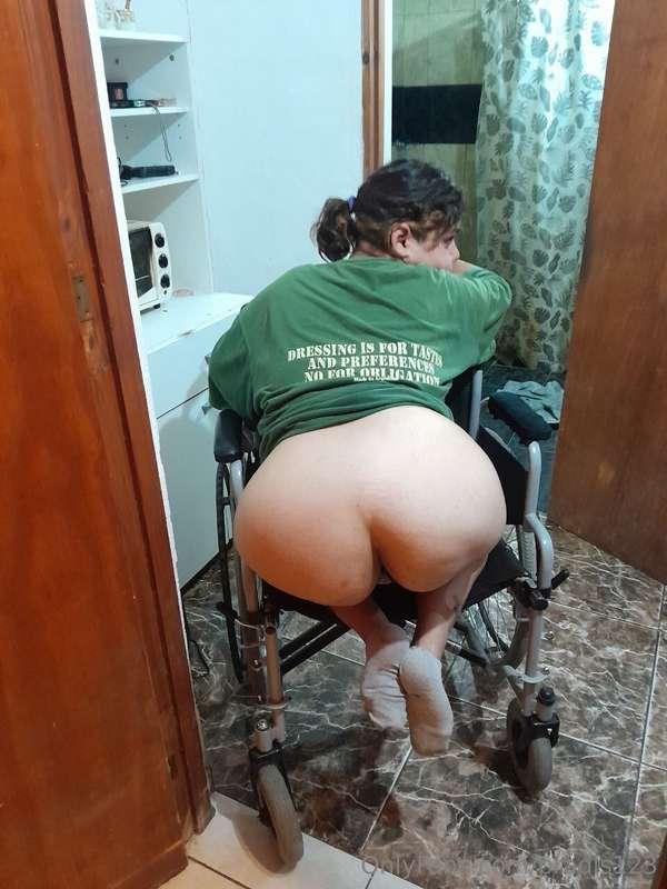 hii, I am @wachelinde 🥰       I am 22 years old, Argentina🇦🇷..