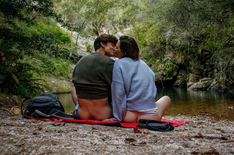 Winter waterfall dates ❄️💧🧚‍♀️🌲🍑.Full set ---> https://onlyf..