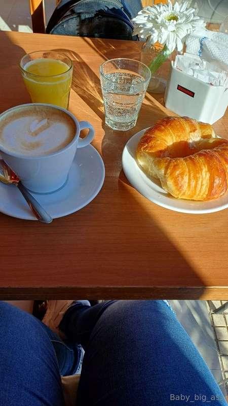 Having breakfast!! Today will be a nice day
