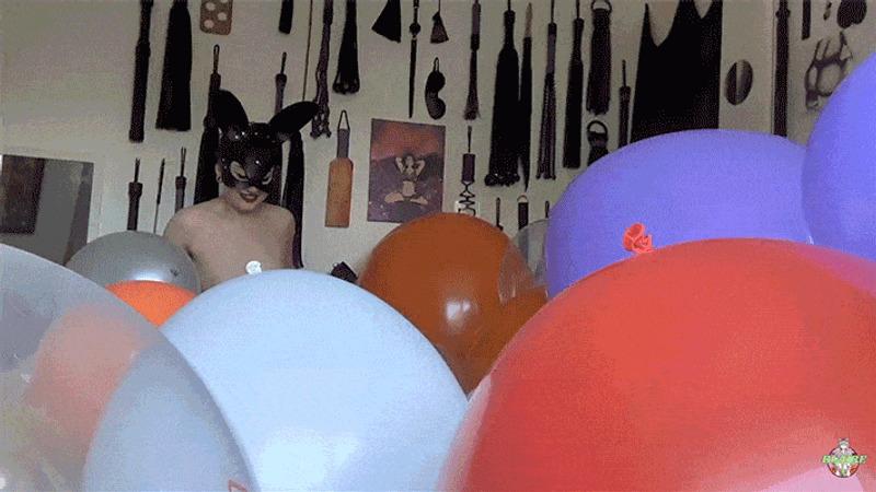 BOING BOING!!! Let's just say that no balloon is safe around looner bunny... 💥🎈🚬

This looner balloon hump multi-pop fest drops tomorrow and it's our LONGEST VIDEO YET! (over 30 mins!)

VIPs will get the entire vid for FREE!

Bounce on in and join the fun?

#fyp #balloon #balloons #balloonplay #looner #balloonfetish #balloonplay #balloonpopping #balloonhumping #humping #latex #mask #maskfetish #hairy #curvy #scottish #asian @blaire_game