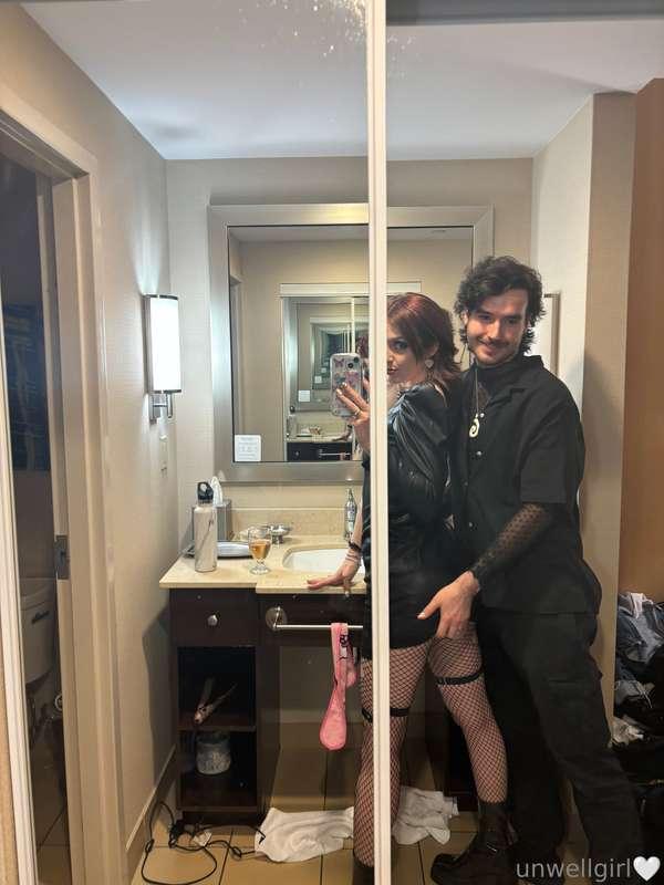 they were crotchless panties btw 🤭