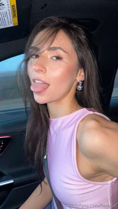 👅 feeling naughty today