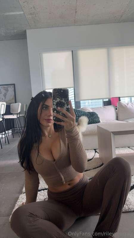 should i be a good girl today… or do you prefer when i’m not..