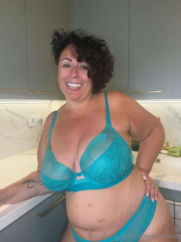 Need me to help you cum ?🍑