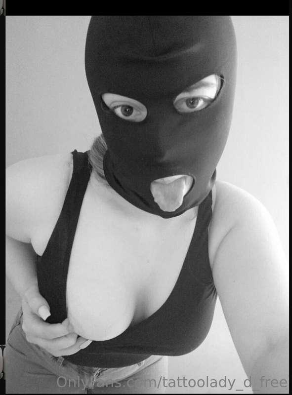 onlyfans.com/u314008086
Zaprati ju i uzivaj svaki dan u novi..