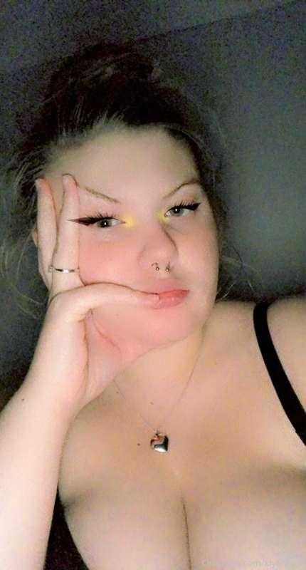 Post pregnancy glow and baby titty ✨