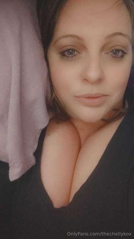 Double tap if you want a kiss 💋😈💋