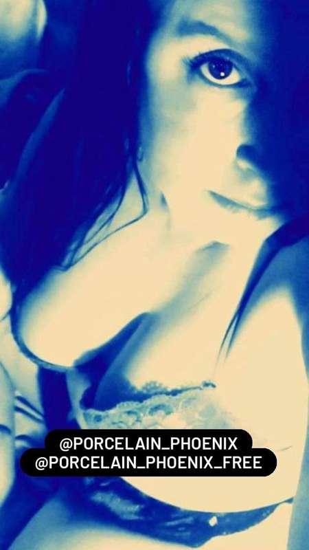 🆓 @porcelain_phoenix_free 🆓

🍑 Plump..... Sweet and Begging ..