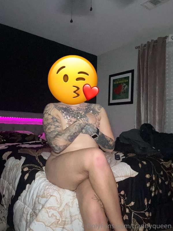 Watch every party my sexy body bounce and jiggle in all the ..