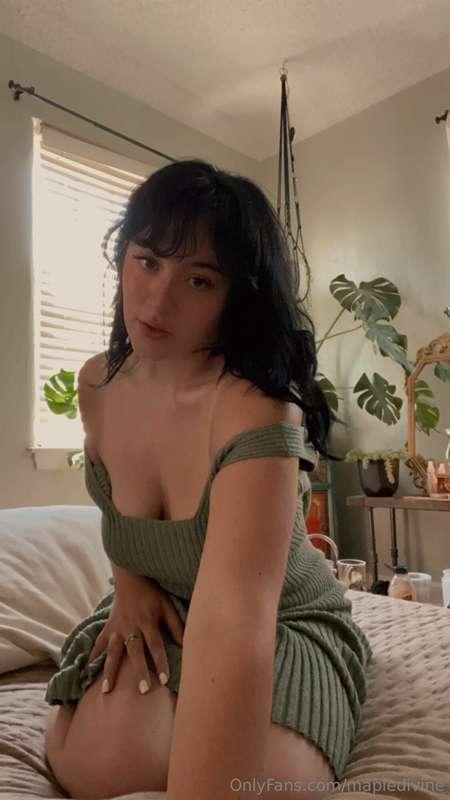 What am I reaching for? 😏💚