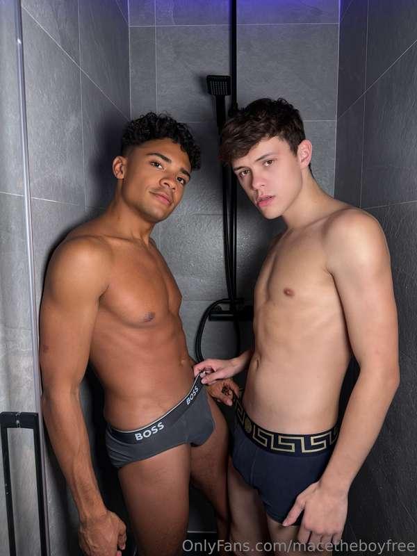 This shower is definitely gonna get steamy 💨